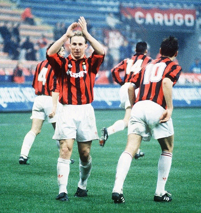 pp电子-米兰老照片回顾法国球星帕潘|AC米兰|ac米兰_新浪体育_新浪新闻